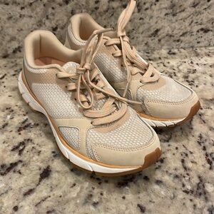 Vionic Nana Casual Sneakers, tan Women's 6 M